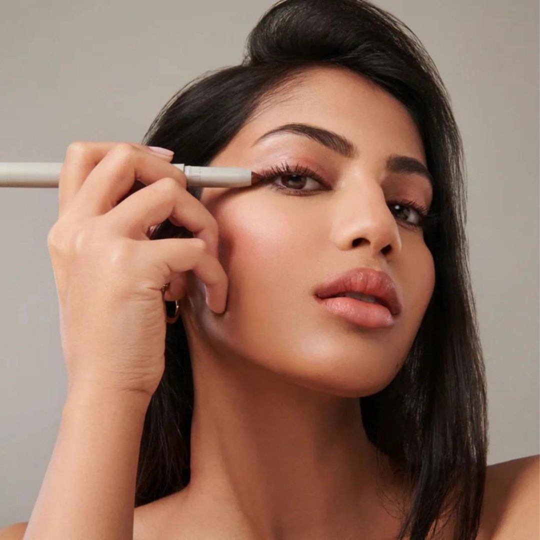 How To Prevent Eyeliner Smudging: 10 Best Tips For Smear-Free Makeup