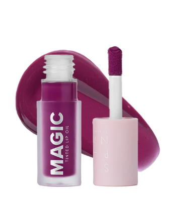 What Does Lip Gloss Do: 6 Benefits You Didn’t Know About